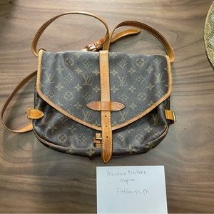 Louis Vuitton Saumur 30.